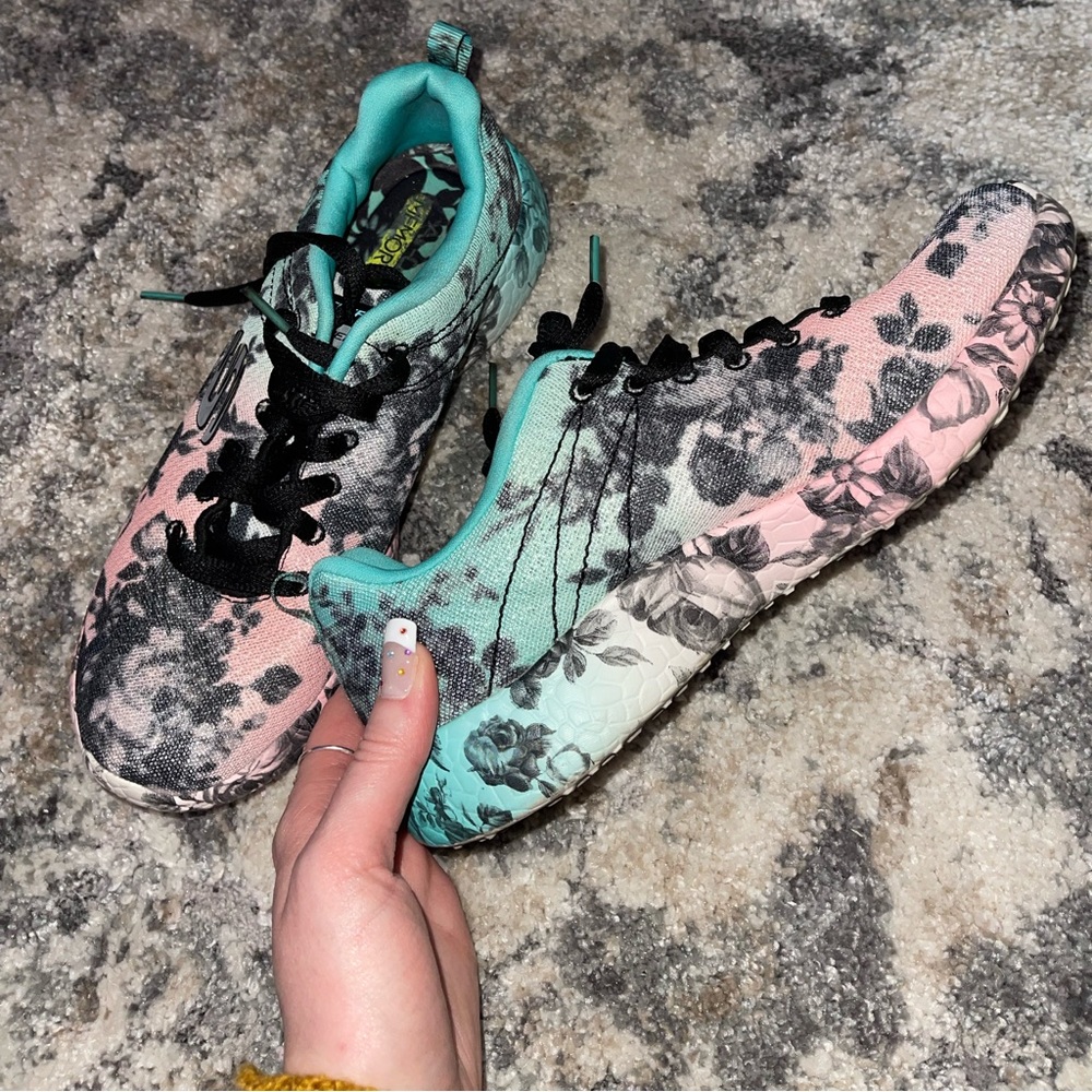 Barely worn floral Skechers